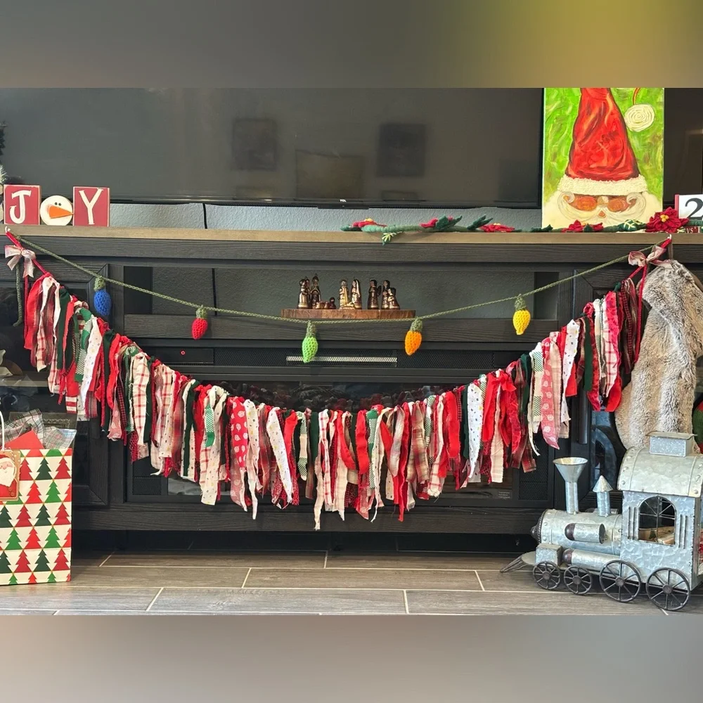 NWT Christmas Handmade Garland 🎄